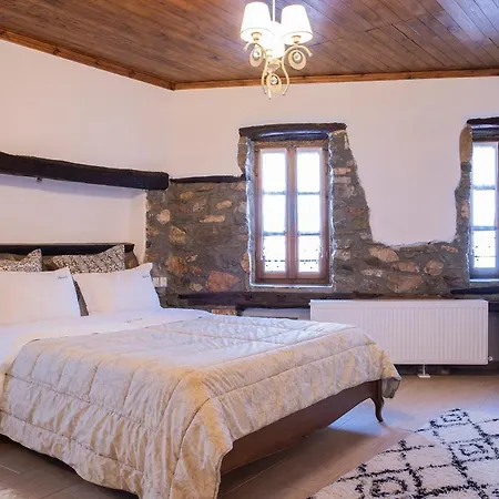 Ourania 4* Palaios Panteleimonas