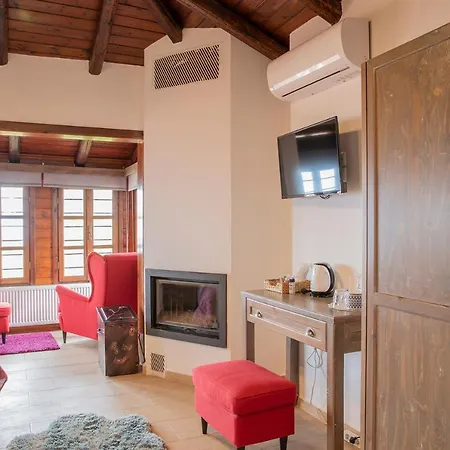 Ourania 招待所 帕莱斯潘蒂雷蒙