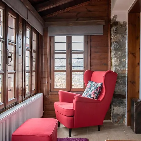 Ourania 4* 帕莱斯潘蒂雷蒙