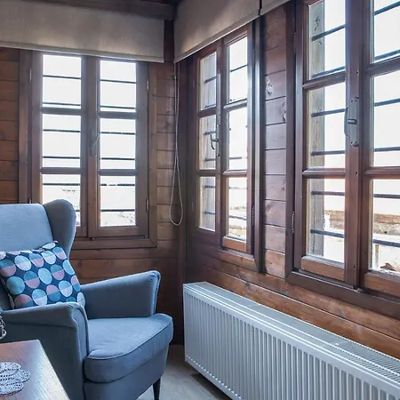 招待所 Ourania 4*