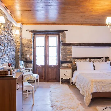 Ourania Guest house *